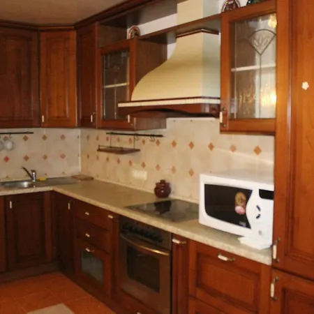 Golden Lily Apartament *